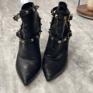Valentino rockstud booties sz 6 good condition